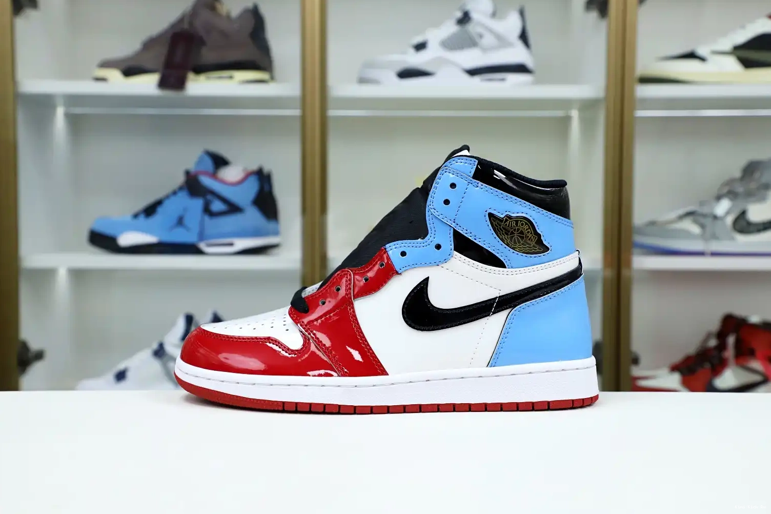 Kimikick JORDAN HIGH 'FEARLESS' RETRO 1 AIR OG 0808